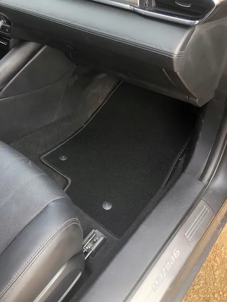 dywaniki-welurowe-4-el-liczba-elementow-4-waga-z-opakowaniem-2-kg