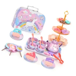 zestaw-kawowy-w-kuferku-filizanki-slodycze-czajnik-akcesoria-dla-dzieci