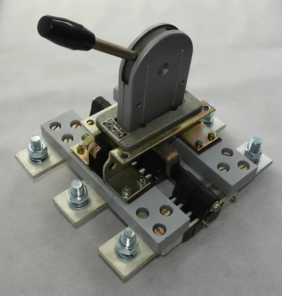 stycznik-tsm-1-400v-fael-legrand-rodzaj-stycznik-napiecie-pracy-500-v