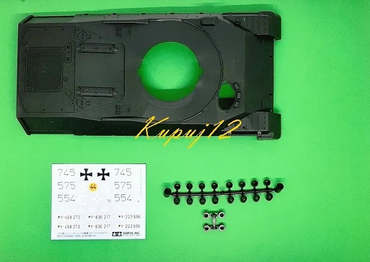 model-italeri-leopard-2a4-1-35-skala-skala-1-35