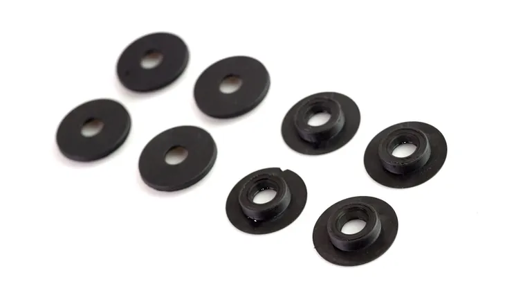 dywaniki-welurowe-4-el-informacje-dodatkowe-mocowania-w-zestawie