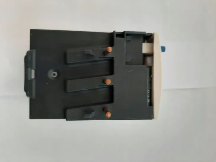 przekaznik-schneider-electric-lrd04-marka-schneider-electric