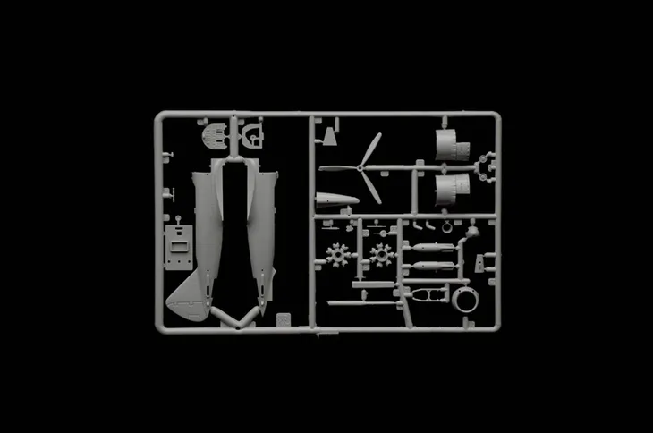 re-2002-ariete-1-72-marka-italeri-model-reggiane-re-2002-ariete