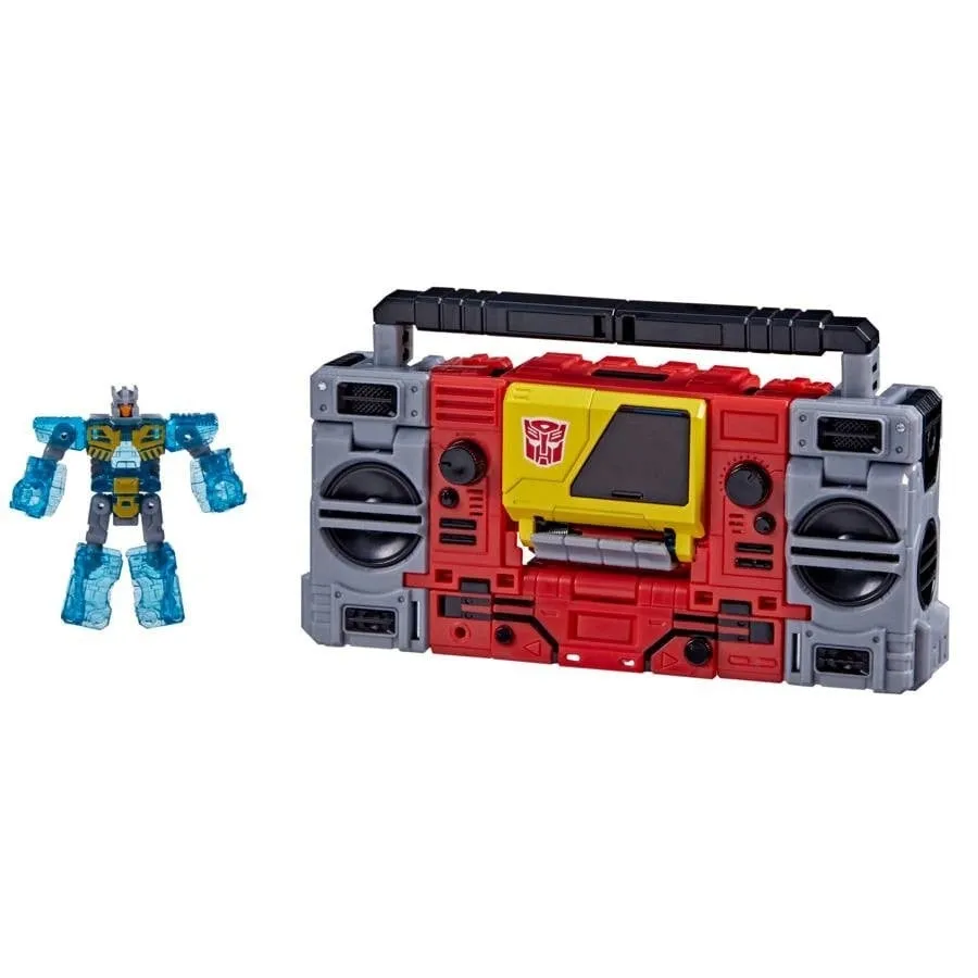transformers-generations-legacy-autobot-blaster