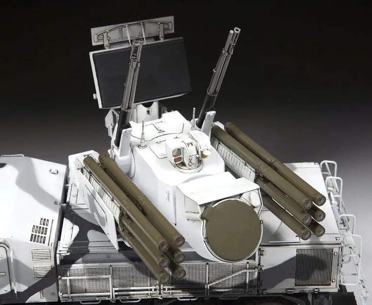 zvezda-3698-rosyjski-system-przeciwlotniczy-pantsir-s-1-model-1-35-z3698-okres-po-ii-wojnie-swiatowej