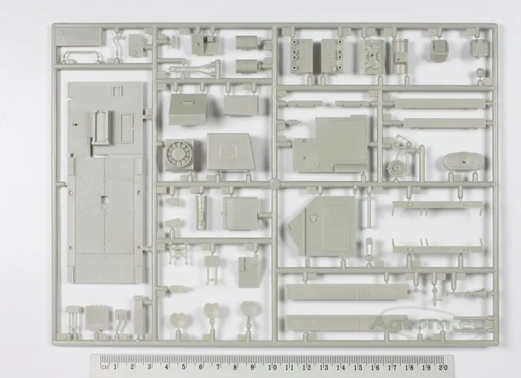 tamiya-35135-transporter-opancerzony-m113-acav-model-1-35-stan-zlozenia-do-zlozenia