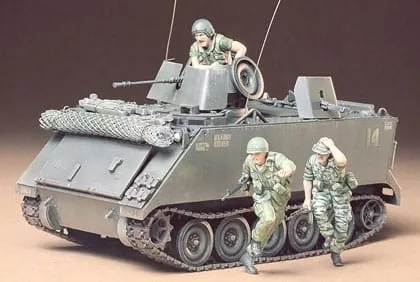 tamiya-35135-transporter-opancerzony-m113-acav-model-1-35-marka-tamiya