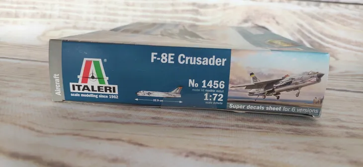 italeri-1456-vought-f-8e-crusader-model-do-sklejania-samolotu-1-72-okres-po-ii-wojnie-swiatowej