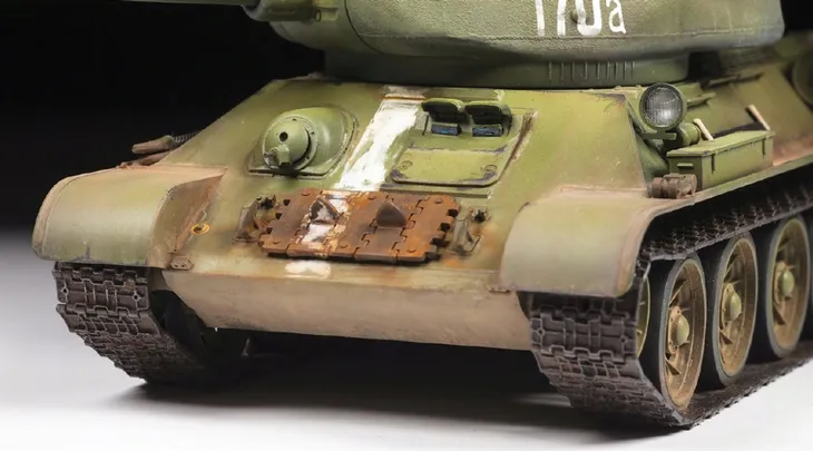 zvezda-3687-czolg-sredni-t-34-85-mod-1944-model-1-35-waga-z-opakowaniem-0-5-kg