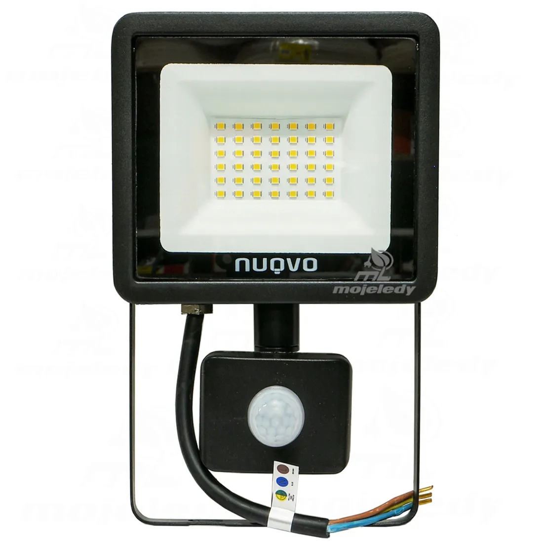 halogen-bialy-neutralny-2670-lm-30-w