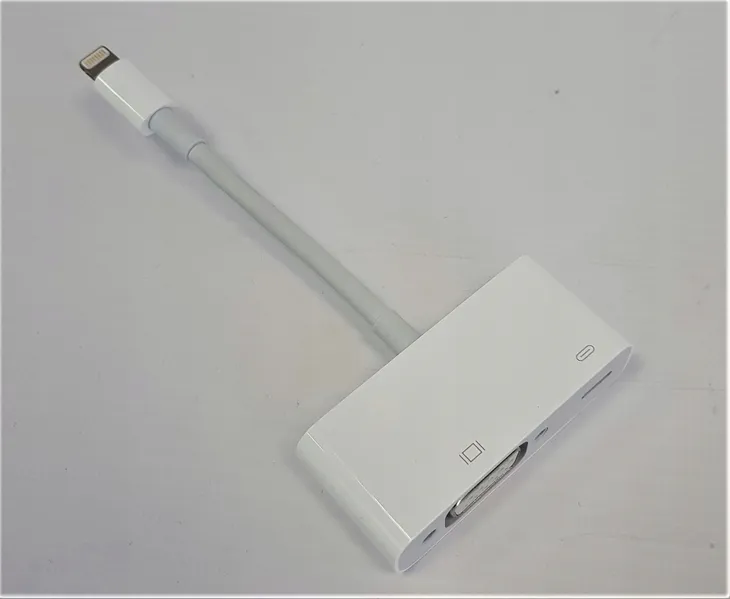 kabel-apple-usb-typ-c-apple-lightning-008-m-bialy-marka-apple