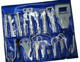 zestaw-kluczy-klucze-do-wyciagania-radia-wyjmaki