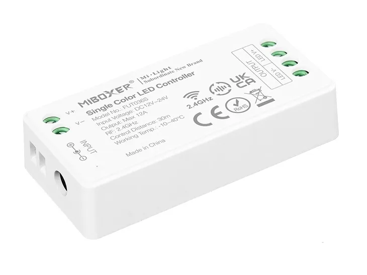 sterownik-sciemniacz-panel-scienny-led-144w-rf-kod-producenta-ml-70-zawiera-baterie-tak