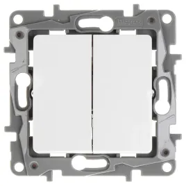 legrand-niloe-lacznik-podwojny-swiecznikowy-bialy