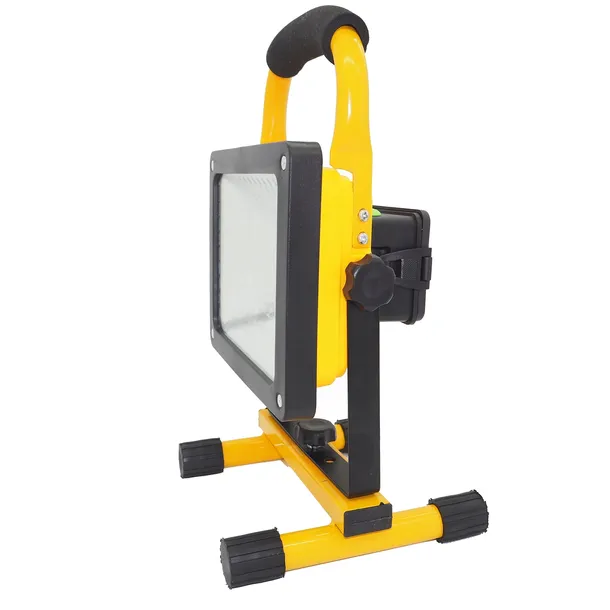 halogen-bialy-zimny-6500-lm-50-w-informacje-dodatkowe-oprawa-hermetyczna