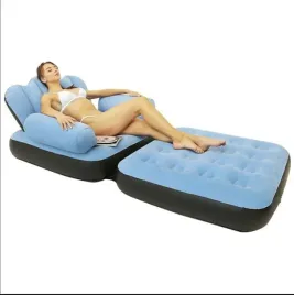 dmuchany-fotel-z-podnozkiem-niebieski-wygodny-zestaw-z-pompka-i-latkami