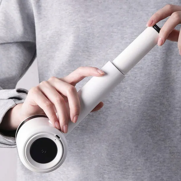 golarka-do-ubran-deerma-mq813-zalaczone-wyposazenie-ladowarka