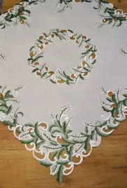 obrus-wiosenny-85x85-swieta-wzor-kwiaty