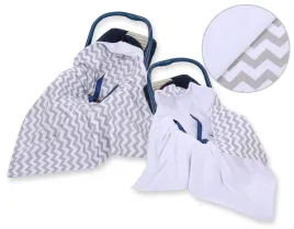 dwustronny-kocyk-do-fotelika-chevron-szaro-bialy