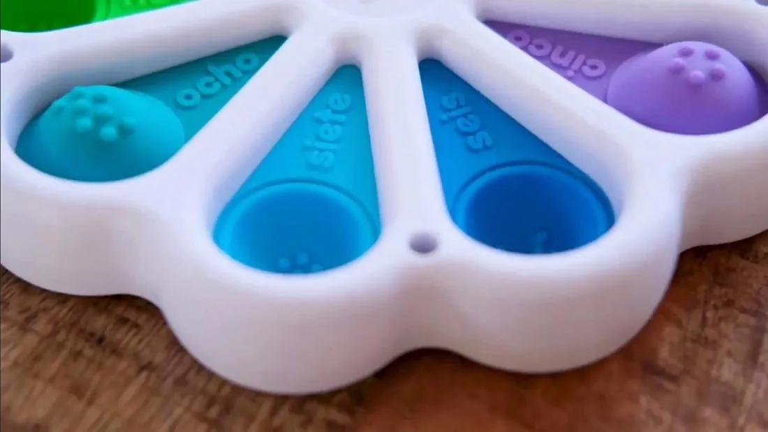 fat-brain-toy-babelki-cyferki-dimpl-digits-sensory