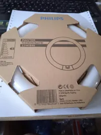 swietlowka-philips-22-w-bialy-neutralny-g10-1300-lm-sciemniana