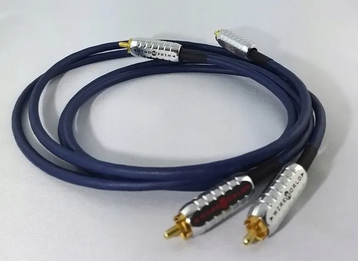 interkonekt-2rca-2rca-wireworld-luna-8-lui-3m-waga-z-opakowaniem-0-5-kg
