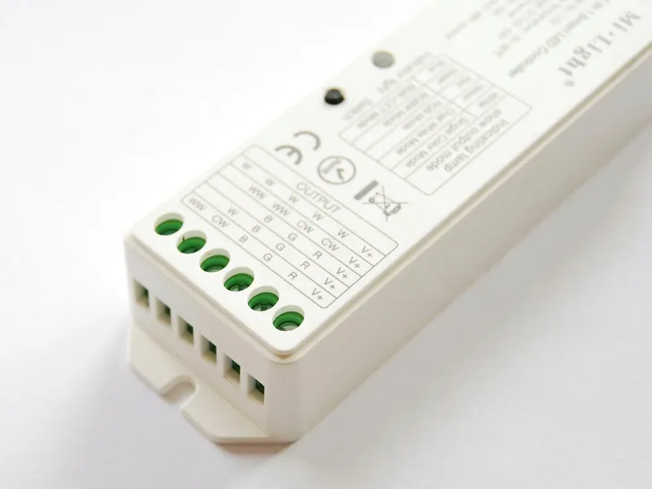 sterownik-do-tasm-led-miboxer-ls2-zawiera-baterie-nie