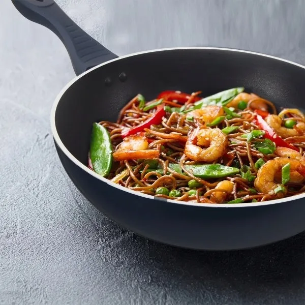 patelnia-wok-diamentowa-nieprzywierajaca-diamant-30-cm-kolor-czarny-marka-orion