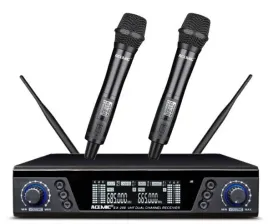 bezprzewodowy-system-mikrofonowy-z-zasiegiem-150m-na-scene-koncerty-teatr