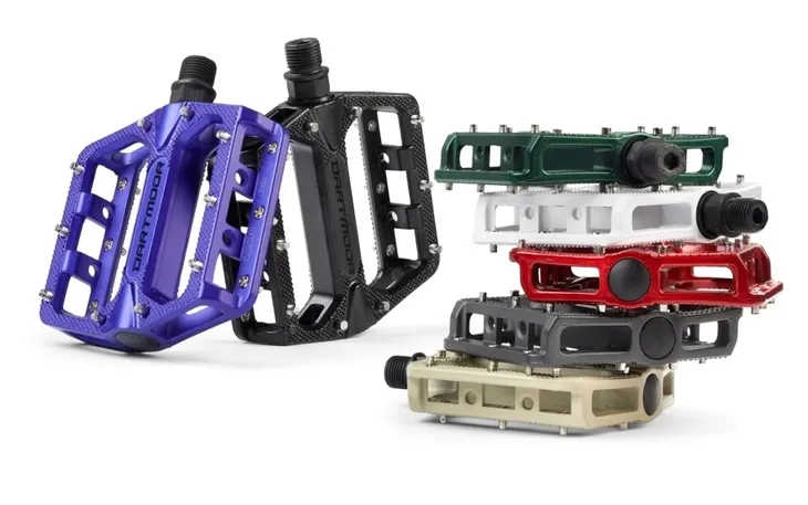 pedaly-platformowe-dartmoor-stream-red-devil-czerwony-waga-445-g-marka-dartmoor