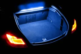 oswietlenie-bagaznika-aqualed-bagelabt-50-5v