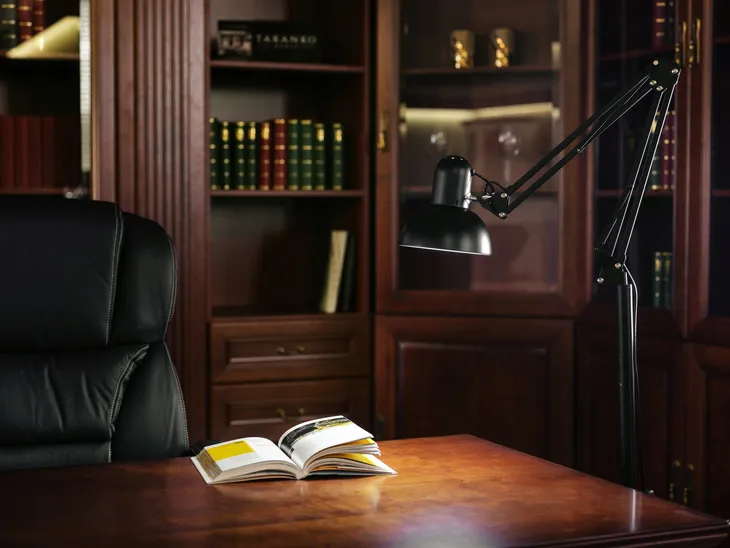 lampa-podlogowa-stojaca-led-e27-loft-nowoczesna-czarna-regulowana-do-salonu-pomieszczenie-biuro