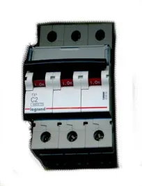 legrand-tx3-wylacznik-nadpradowy-3p-c2a-2a-4033538