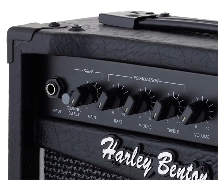 combo-tranzystorowy-harley-benton-waga-z-opakowaniem-4-9-kg