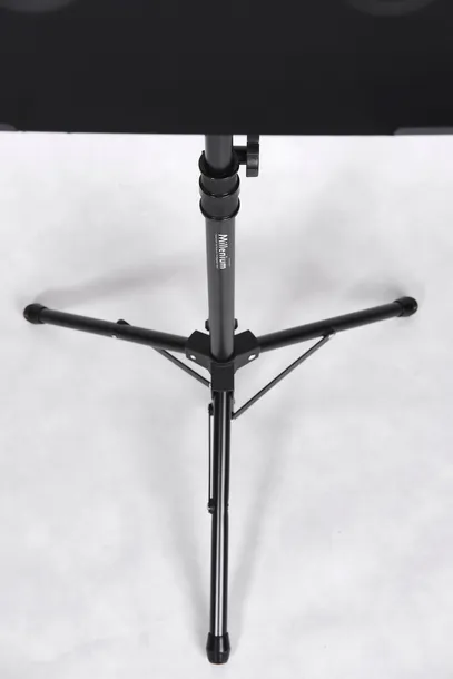 statyw-pod-laptopa-projektor-millenium-tripod-kod-producenta-214489-marka-millenium