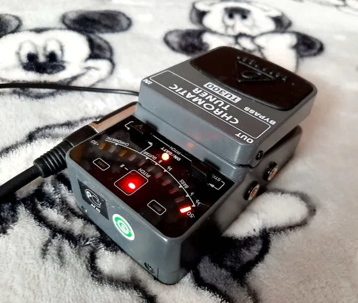 tuner-behringer-tu300-waga-z-opakowaniem-0-45-kg-certyfikat-ce