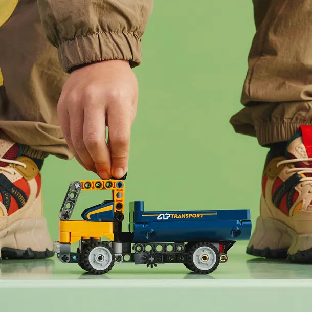 lego-technic-42147-wywrotka-minimalny-wiek-dziecka-7