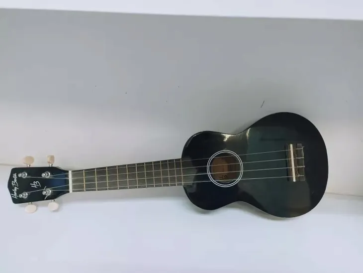 ukulele-koncertowe-harley-benton-waga-z-opakowaniem-0-61-kg