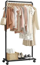 wieszak-na-ubrania-wieszak-na-ubrania-z-polka-sakugi