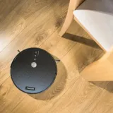 robot-sprzatajacy-maxcom-mh11-czarny-komunikacja-wskaznik-ladowania