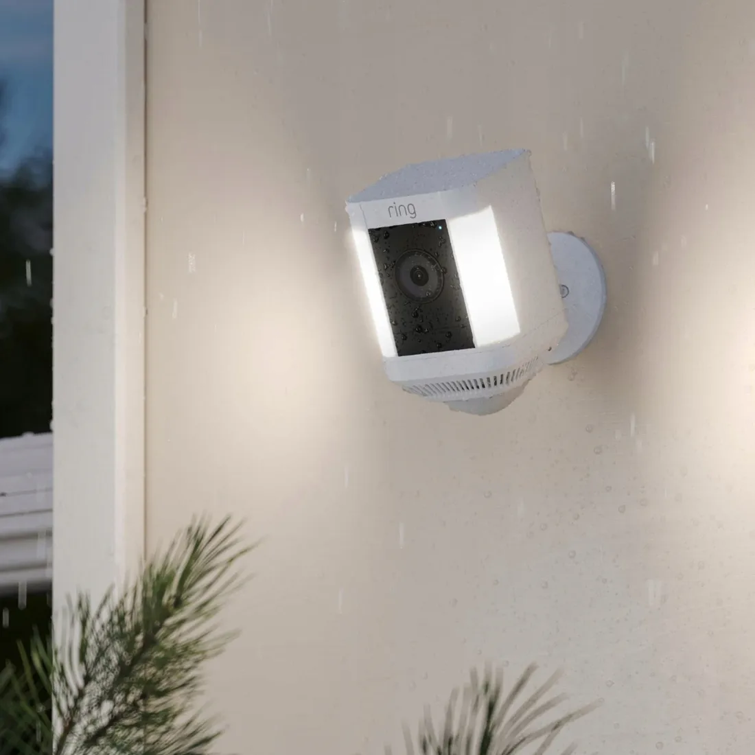 kamera-zewnetrzna-ring-spotlight-cam-plus-plugin-biala-wifi-waga-z-opakowaniem-0-402-kg