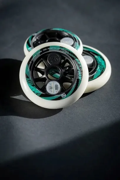 kolka-do-rolek-powerslide-biale-110-mm-85a-liczba-sztuk-1-szt