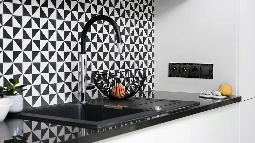 ramka-4x-czarna-biala-12-0-drs-4-deco-karlik-kolor-czarny