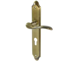 klamka-wewnetrzna-handmet-zlota-dlugi-szyld-z-otworem-na-klucz-i-wkladke