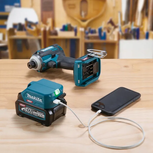 adapter-makita-adp001g-waga-z-opakowaniem-0-22-kg-marka-makita