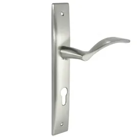 klamka-wewnetrzna-handmet-dlugi-szyld-z-otworem-na-wkladke