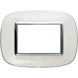 ramka-potrojna-legrand-bialy