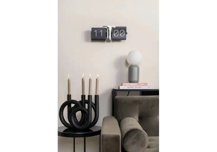 zegar-scienny-karlsson-czarny-36cm-wysokosc-calkowita-14-cm