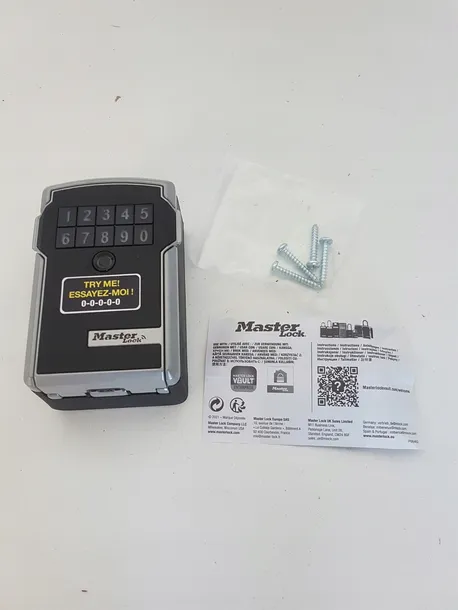 kasetka-bluetooth-masterlock-na-klucze-marka-master-lock