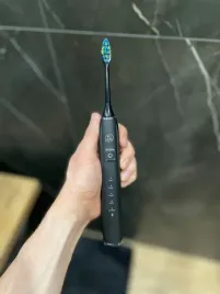 szczoteczka-soniczna-heelly-czarna-akumulatorowa-6-koncowek-ipx7